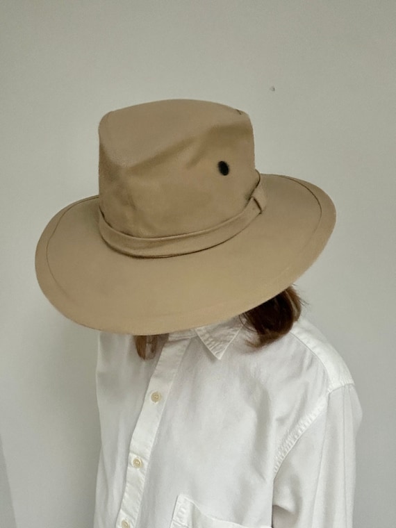 Classic 90s LL Bean packer hat Gem