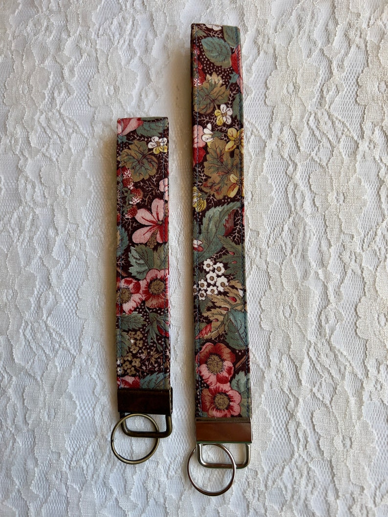 Key Racks Flowetr Vintage Floral Keyfobs|key Holder| Key Holder| Wristlet| Lanyard - Etsy