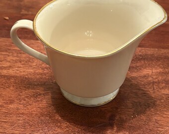LENOX HAYWORTH CREAMER