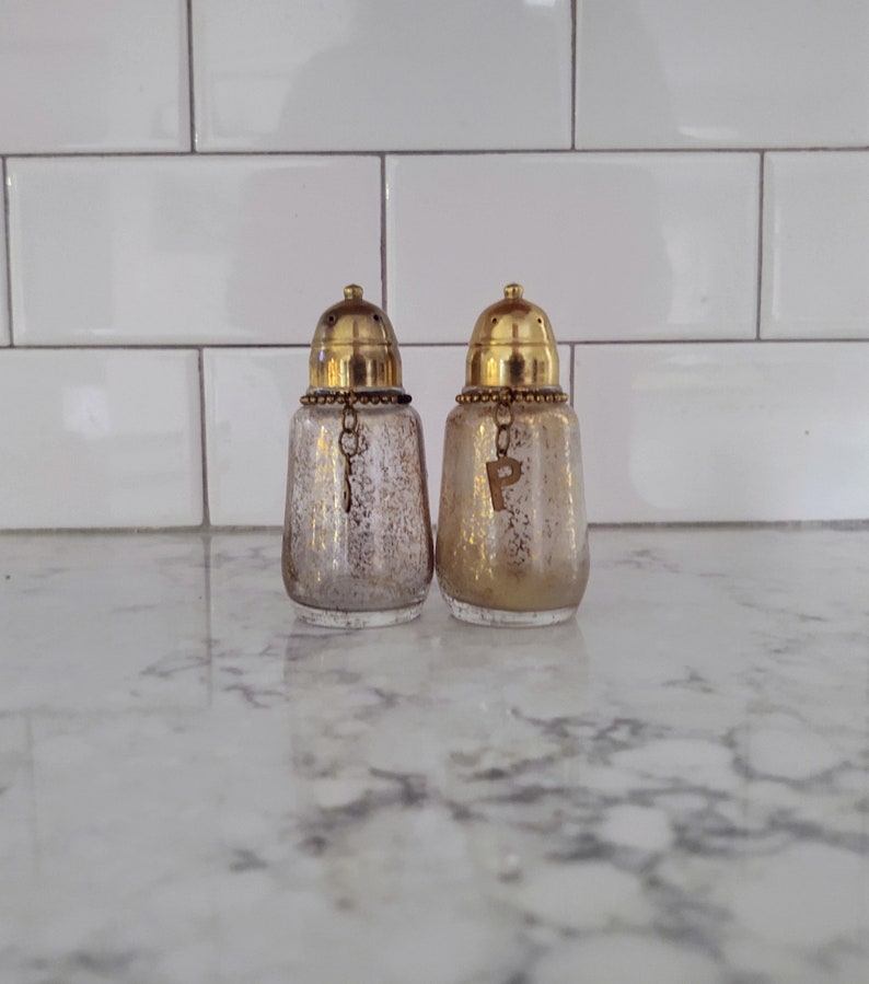 Vintage Hazel Atlas Gold Glitter Salt & Pepper Shaker Set Rare with S and P Charms image 2