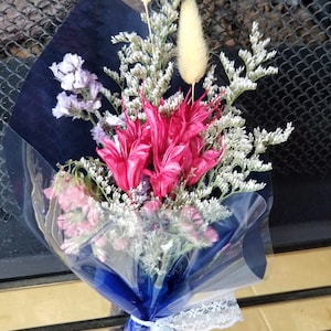 Preserved Flower Bouquet, Sustainable Dried Flowers, Dried Bunny Tails, Statice, Limonium, Gifts for her, Gifts for mom, Flower Decor