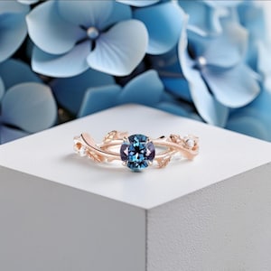 Vintage Alexandrite Ring, Rose gold dainty ring, Engagement Ring, Promise Ring, June Birthstone ring, Anniversary Gift for Her, promise ring