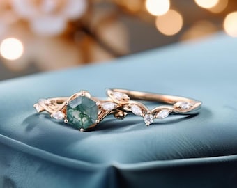 Mossagat Hexagon Ringset: 14K Guldförlovningsring