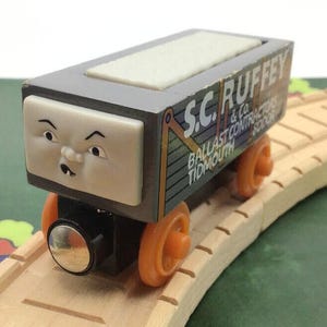 Thomas & Friends SC RUFFEY Orange Wheels Ballast Cargo Wooden Railway Train