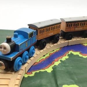 Thomas Annie & Clarabel Flat Magnets Stapled Bottom Wooden Railway Train Engine with Coaches Friends 1993 Vintage