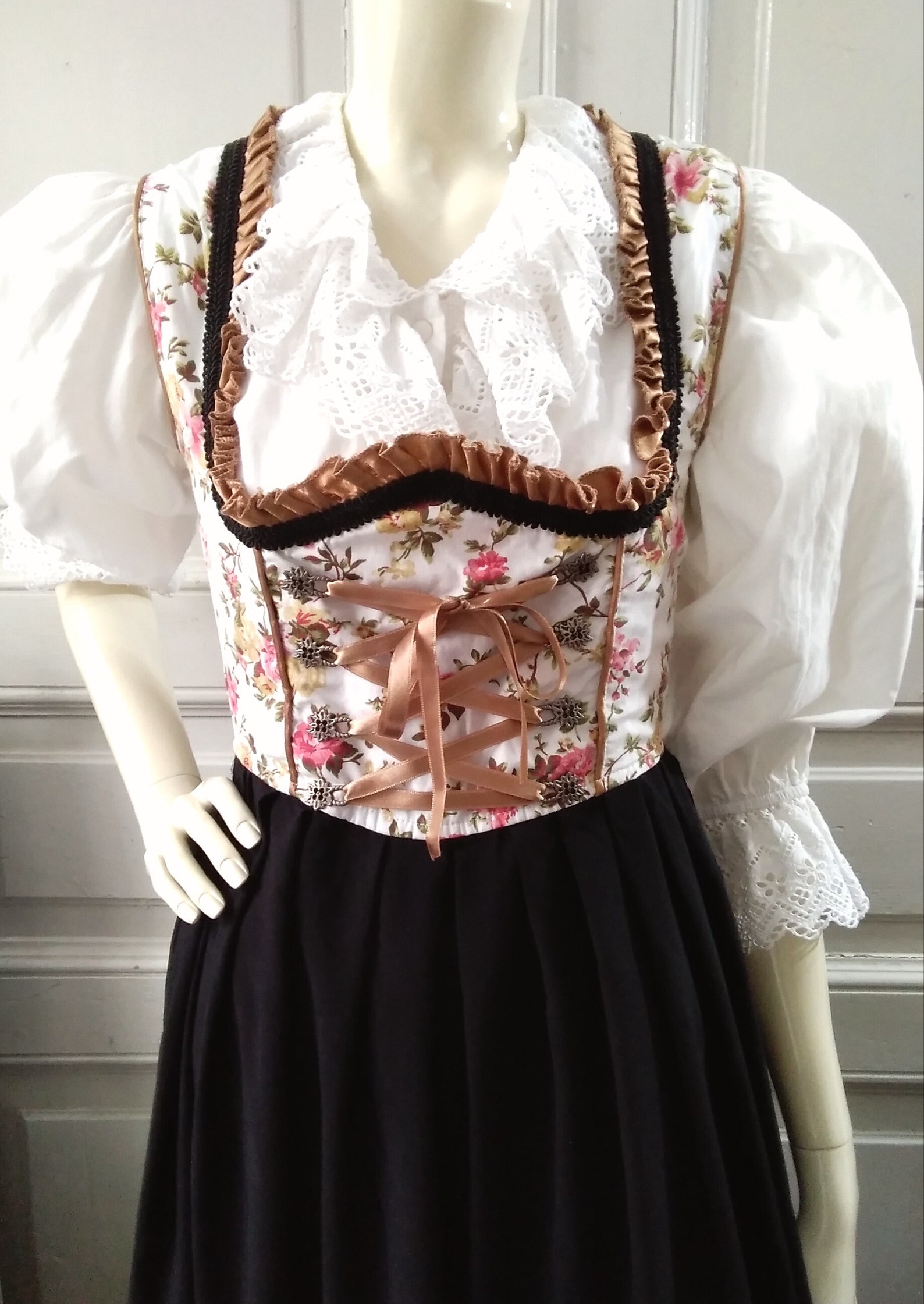 90s Tyrolean Dirndl Dress Bavarian Floral Dress 36 Size Etsy