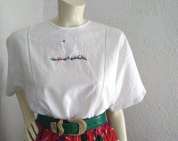 80s embroidered blouse white cotton blouse novelt… - image 1