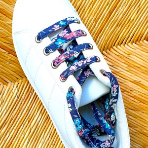 Par de cordones de zapatos de tela Liberty - Flores marinas - Hecho en Francia