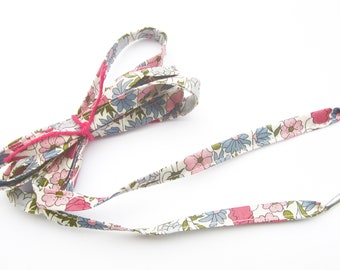 Pair of Liberty of London Poppy Daisy shoe laces