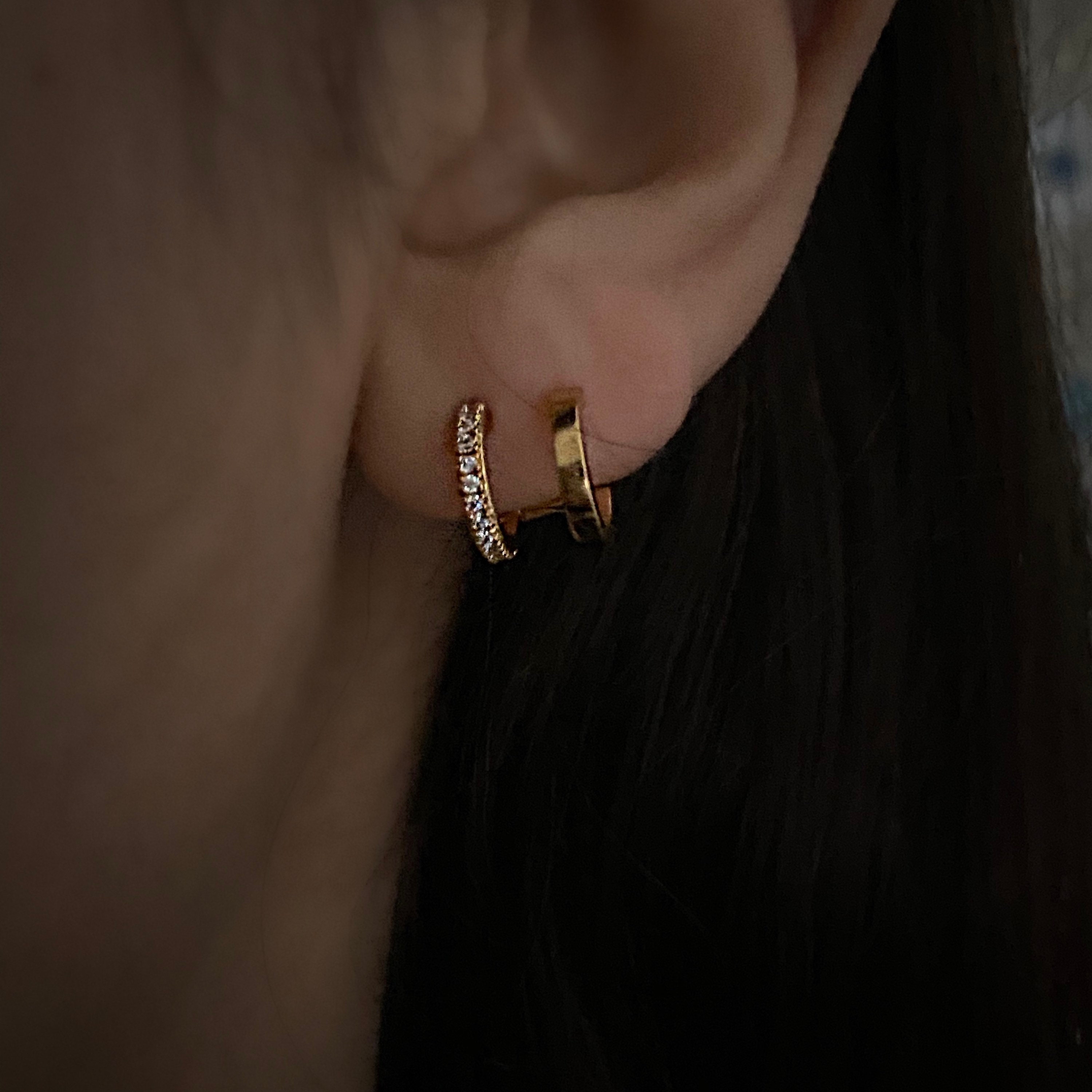 Slayinbyneelima 14K Hallmark Gold Earrings stone studs For Kids & Gifting.  Also, For Wedding Gift, Birthday Gift, For women : Amazon.in: Fashion