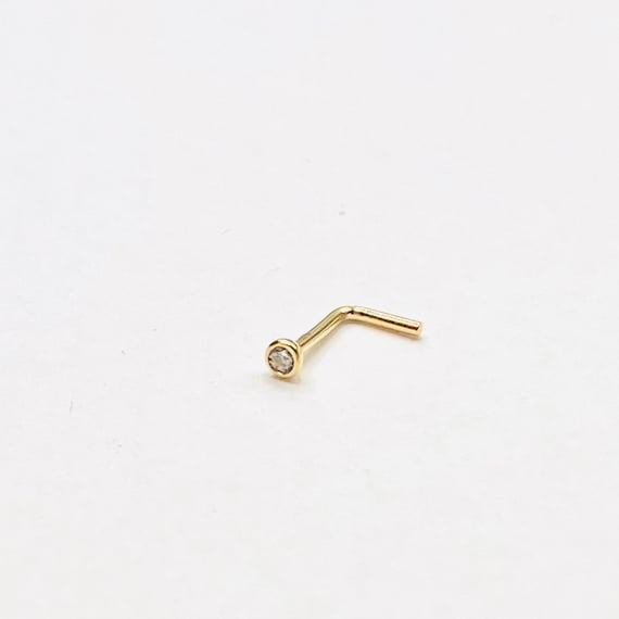 Diamond Nose pin uk - £250.00 (SKU:28103)