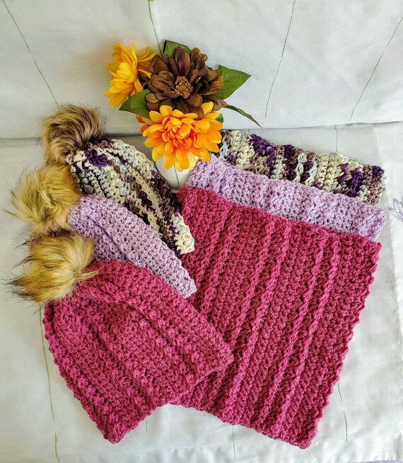The Ripple Crochet Slouch/beanie Hat W/faux Fur Pomp & Cowl 