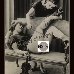 Lesbian art vintage, 1930s Boudoir print image 2