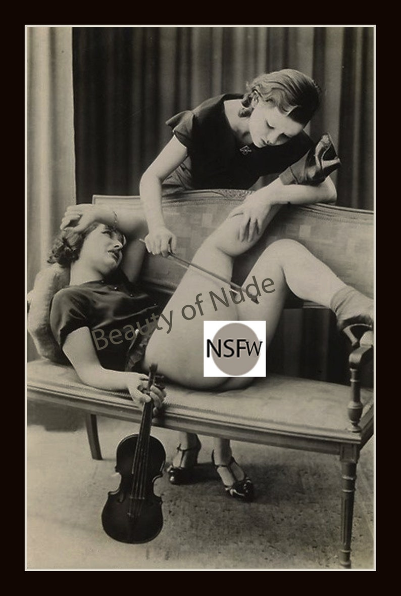 Lesbian art vintage, 1930s Boudoir print image 2