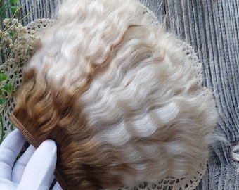 Mohair weft. Ombre: Brown. Mohair doll hair organic. Weft Mohair strands