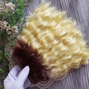 Trama de mohair (marrón-amarillo) Cabello de muñeca de mohair orgánico. Peluca Bjd. 5-8" (13-20 cm) Hebras de mohair Trama de cabello de raíz de mohair Blythe