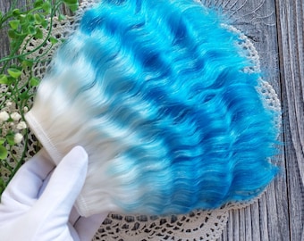 Mohair weft. Cornflower marshmallow. Mohair doll hair organic