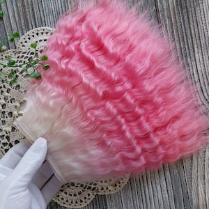 Mohair weft. Raspberry marshmallow. Mohair doll hair organic