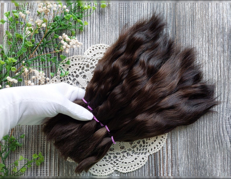 Doll hair. Made from natural Angora goat hair. Perfectly suitable as a hair for dolls. Mohair doll hair is also great for making doll wigs. Color