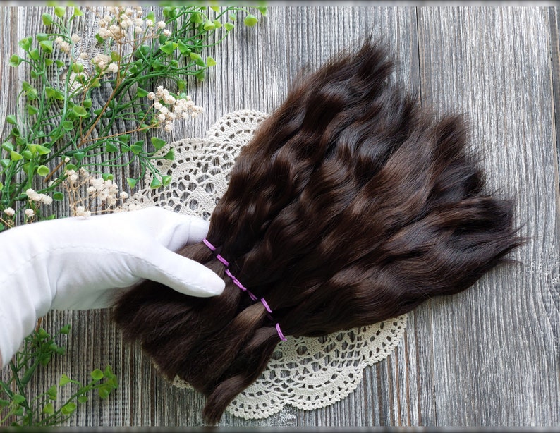 Doll hair. Made from natural Angora goat hair. Perfectly suitable as a hair for dolls. Mohair doll hair is also great for making doll wigs. Color