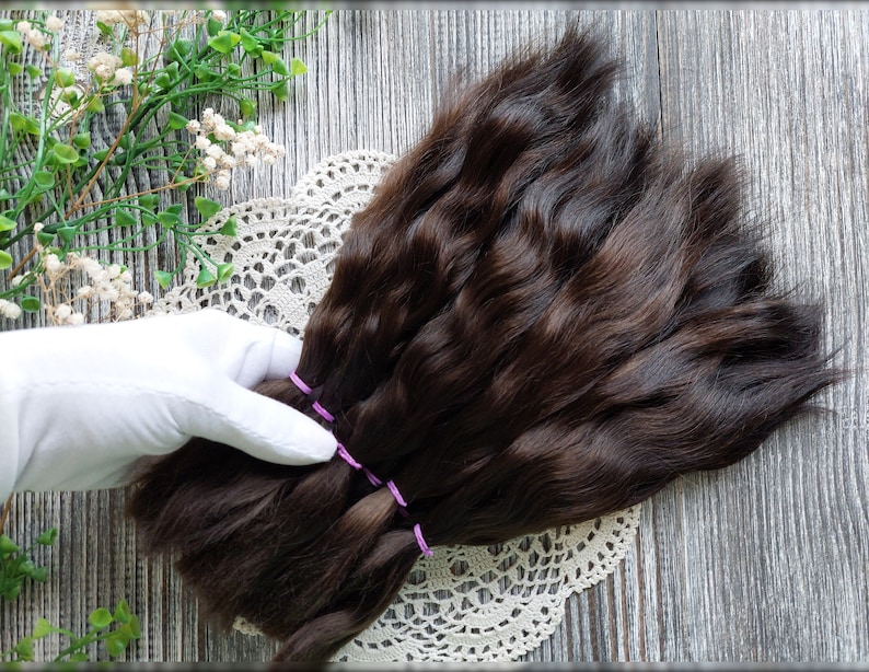 Doll hair. Made from natural Angora goat hair. Perfectly suitable as a hair for dolls. Mohair doll hair is also great for making doll wigs. Color