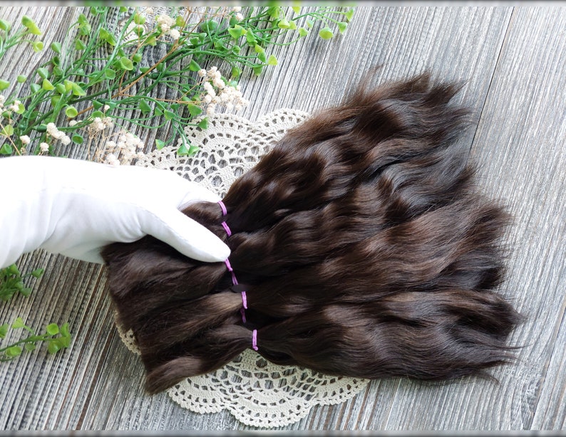 Doll hair. Made from natural Angora goat hair. Perfectly suitable as a hair for dolls. Mohair doll hair is also great for making doll wigs. Color