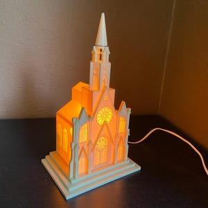 【 】Church Light　置物　チャーチライト Vintage Lighted Stained Glass Church by Crystal Village