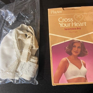 Vintage 1980s Playtex Cross Your Heart Seamless Bra with Tricot Cups / 685  / New Old Stock in the Box / 32A in White for That Pointy Profile