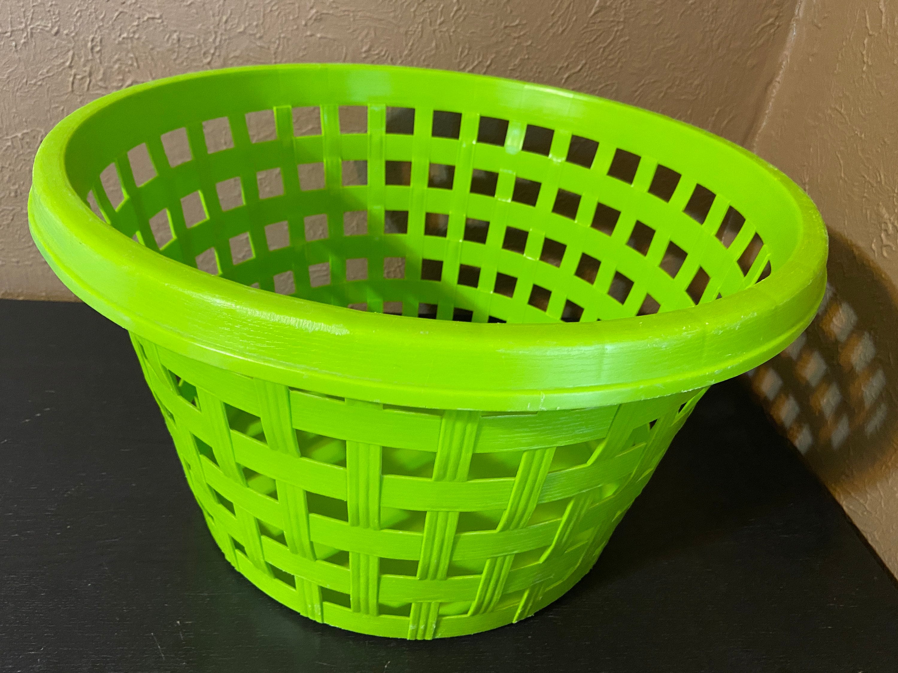 Vintage 1970s Lime Green Round Laundry Basket -- Rubbermaid