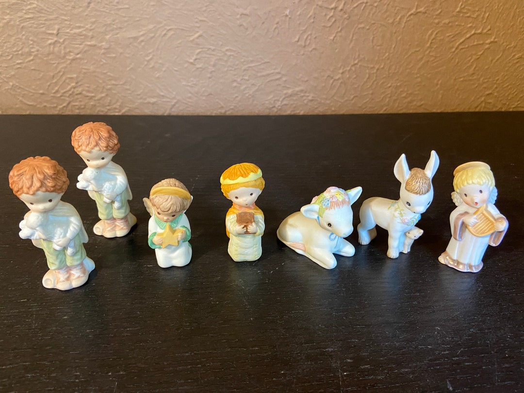 Hallmark Nativity Set Vintage 1980s Hallmark Nativity Figures by Mary Hamilton -- Only 3 ...