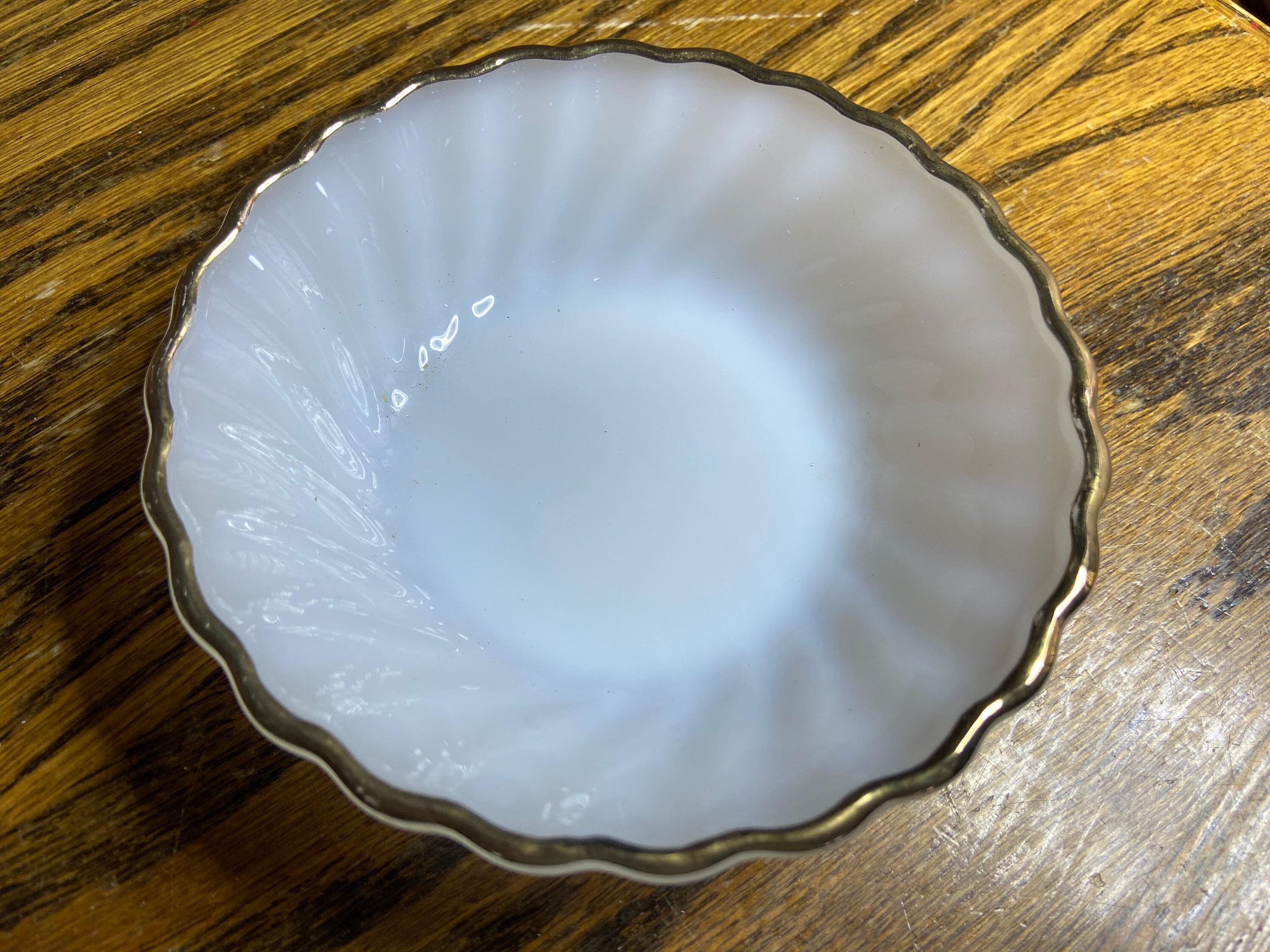 Set of 7 Anchor Hocking Gold Trim / Milk Glass Berry Bowls Etsy