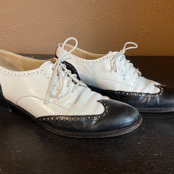 Vintage 1990s Women's Ferragamo Wingtip Spectator Oxfords -- Black and White (Size 7 Narrow) Only Pair Remaining! Cute and Ready for Spring!