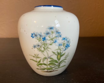 Sweet Vintage 1970s Stoneware Vase from Counterpoint / San Francisco -- Blue Flowers / Greenery -- 4.5 Inches Tall -- Made in Japan