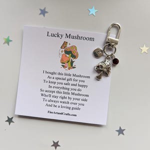 Glückspilz Geschenk, Glückspilz, versilberter Pilz Schlüsselanhänger, Reise Geschenk, personalisiert, Pilz Taschenanhänger, Geburtstagsidee für einen Freund,