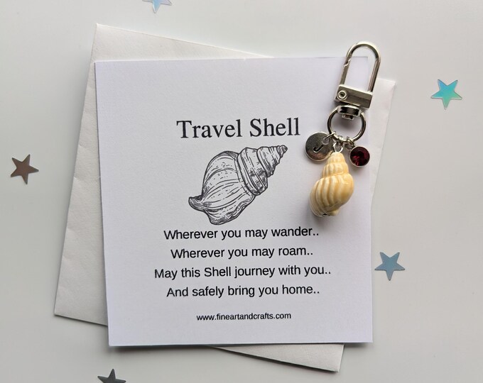 Travel gift, cream shell keychain, personalised bag charm, birthday gift idea for a friend, lucky charm, porcelain shell, travel shell