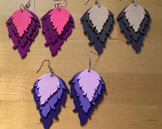 Hand painted wooden earrings, light weight dangle earrings, wood earrings, summer earrings, fabulous colours, feathered design