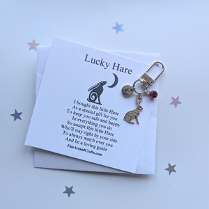 Liebre de la suerte, llavero de liebre, regalo de la suerte, amuleto de bolso personalizado, idea de regalo de cumpleaños para un amigo, regalo de viaje, amante de las liebres