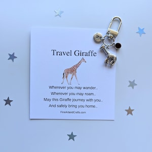 Travel giraffe, Giraffe keychain, travel gift, personalised bag charm, birthday gift idea for a friend, good luck charm, giraffe lover