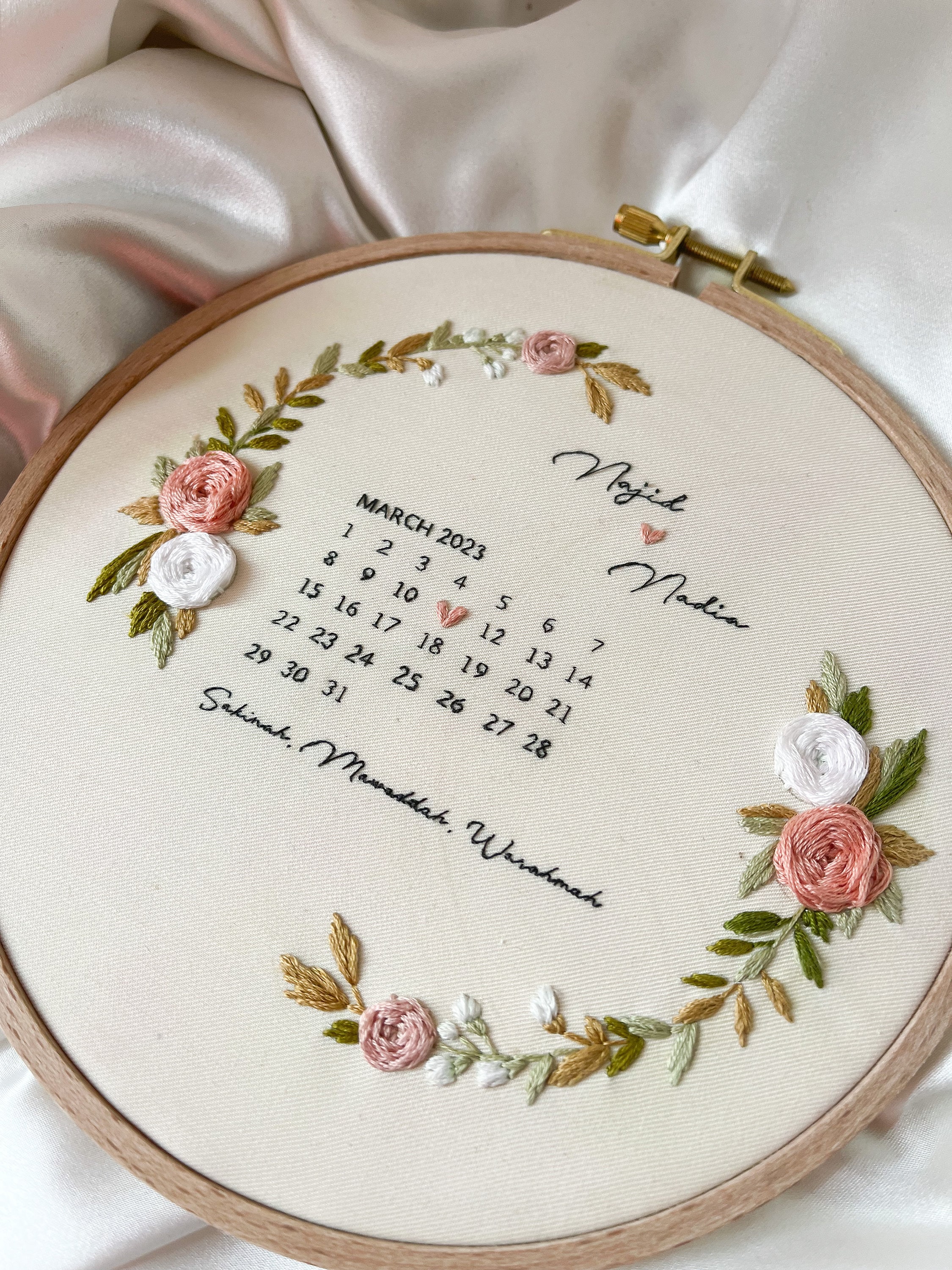 Digital PDF Pattern Calendar + Flower Wreath Embroidery With Stitch Digital PDF Pattern Calendar + Flower Wreath Embroidery With Stitch