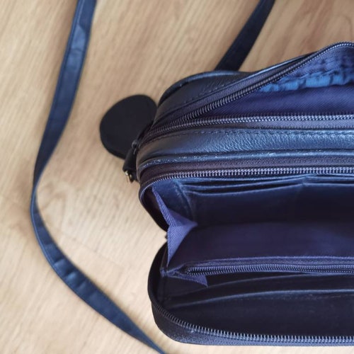 Genuine Deep Navy Blue Leather Crossbody Vintage 1980s Purse newest by RAFY so many POCKETS 90s