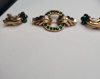 Vintage, Earrings and Brooch Jewelry Set with Green Colored Emerald Stones.