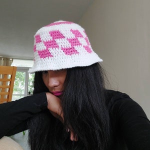 Handmade bucket hat crochet  checkered white pink