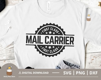 Cartero de primera clase Svg Png Dxf, cartero de mujeres divertidas Svg, trabajador postal imprimible Png, archivo Svg para Cricut, archivos de descarga digital