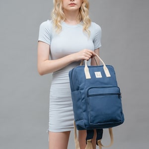 Sac à dos en toile Aki (grande taille), sac à dos d'école pour fille, sac à dos de voyage, cadeau pour elle, ordinateur portable de 16 pouces | Cadeau de Noël
