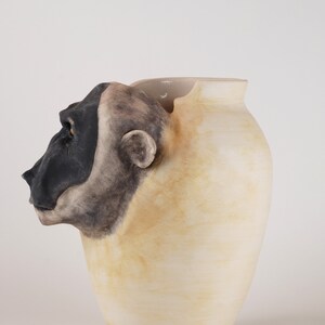 Drill  - Unique ceramic vase with sculpture