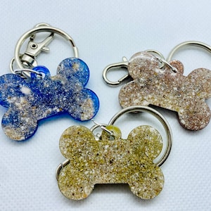 Dog bone keychain/Cremation ashes in resin/keepsake keychain/beloved pet memorial keychain/Memorial Ash Piece