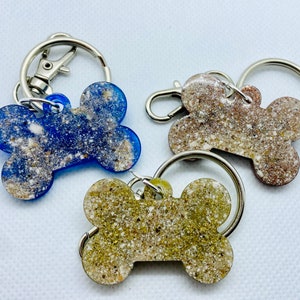 Dog bone keychain/Cremation ashes in resin/keepsake keychain/beloved pet memorial keychain/Memorial Ash Piece