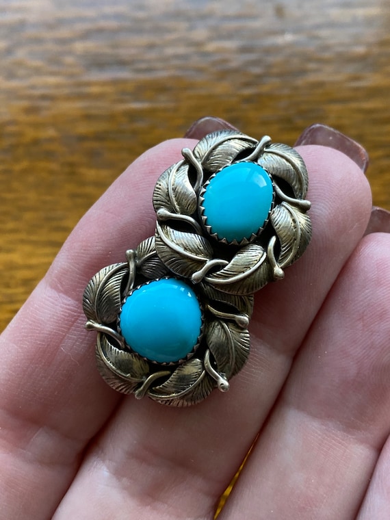 Sky blue  Turquoise and Sterling Silver Navajo Stu