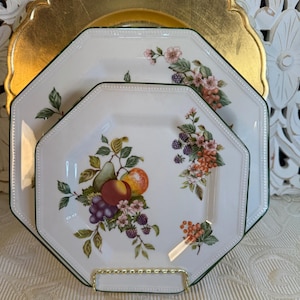 Vintage Johnson Brothers Fresh Fruit Octagon Plates ~ English Country Dinnerware ~ Made in England ~ Stunning Dinnerware with Fruit Motif