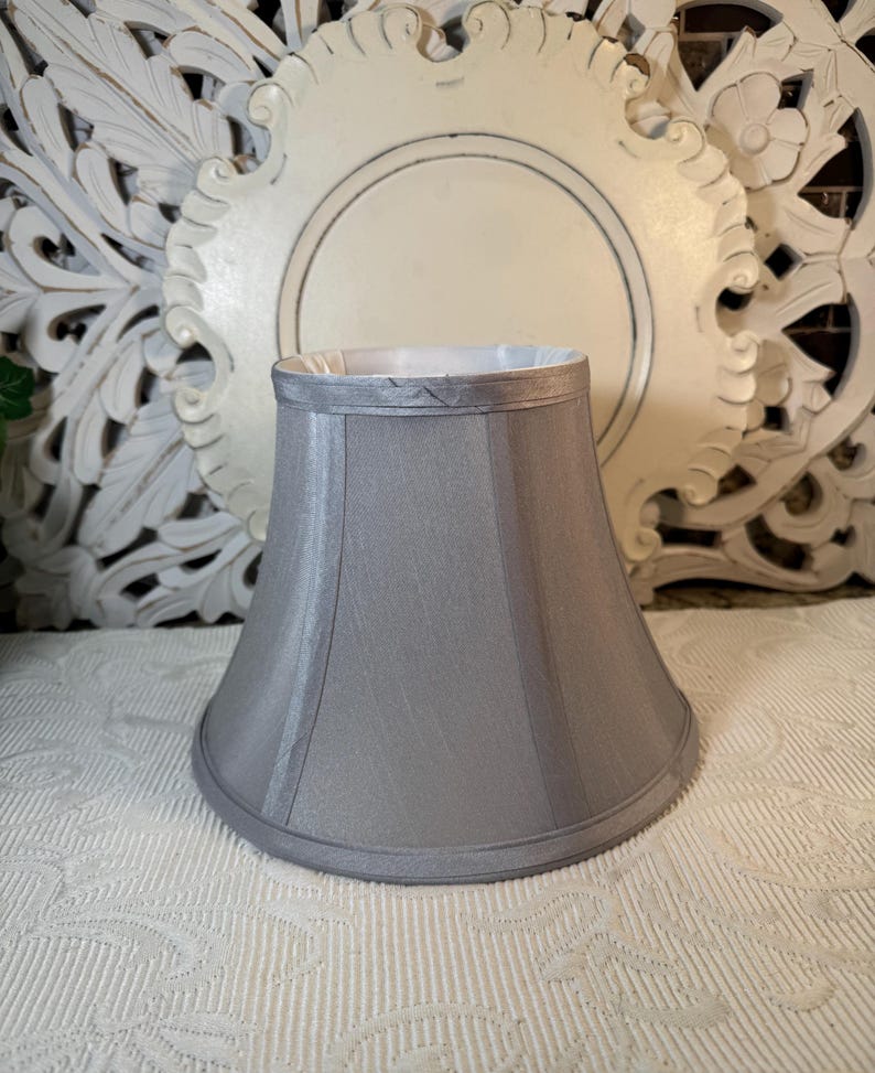 Urban Outfitters Light Gray Satin Lamp Shade ~ Lamp Shade for Table Lamp bild 5